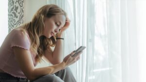 Digital Noise vs. Divine Whisper: Training Your Heart to Hear God